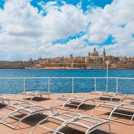 The Seafront Tower Hostel Sliema Exterior photo